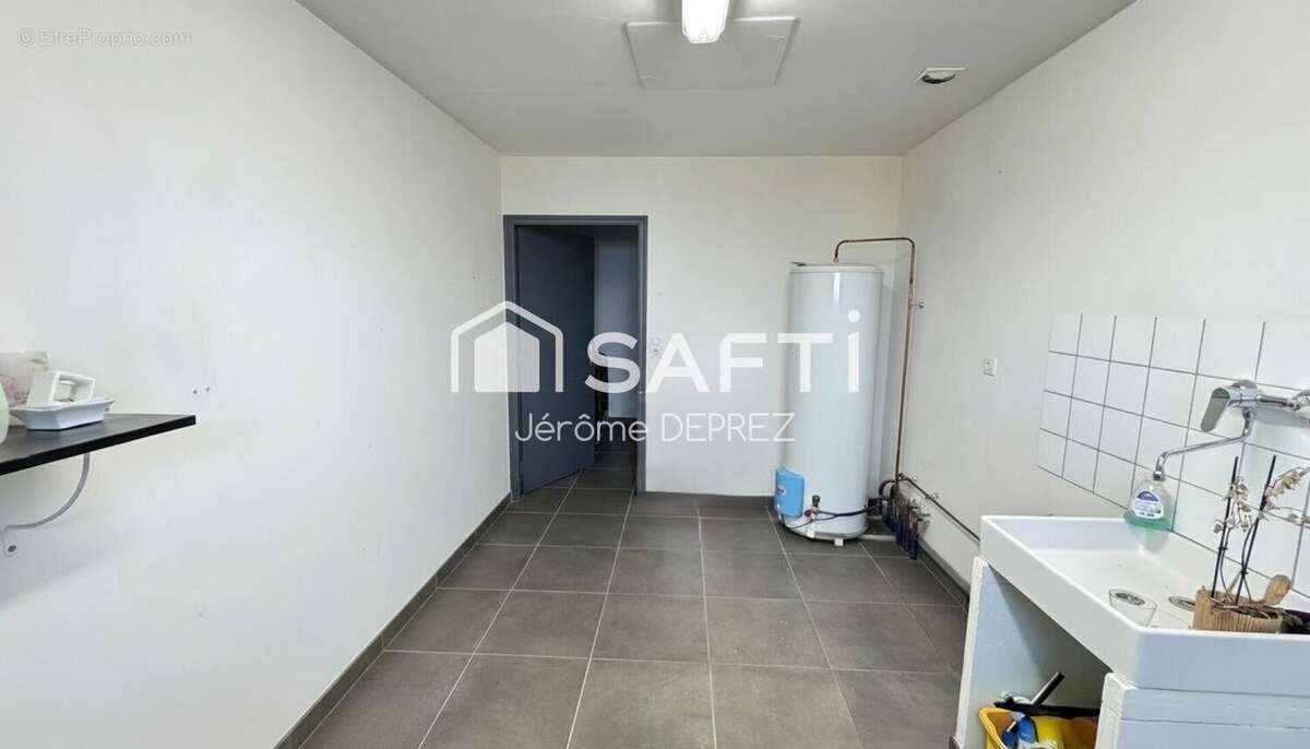 Photo 7