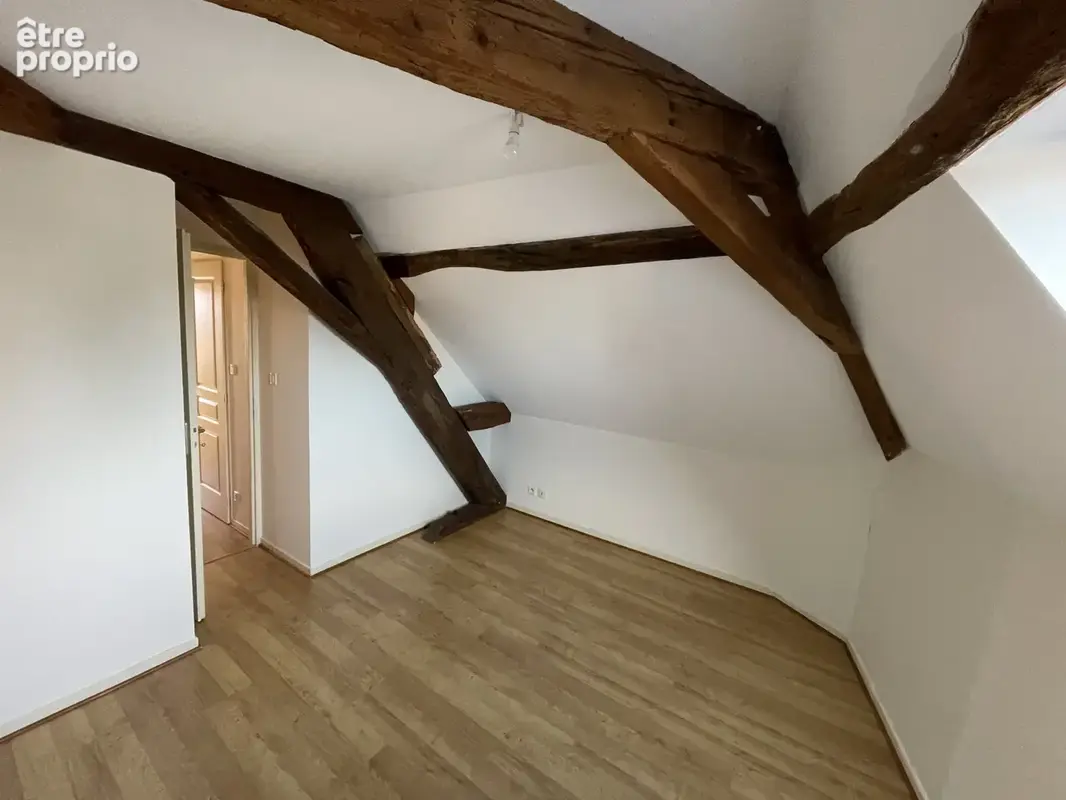 Ensemble immobilier - centre ville - 4 appartements + 1 local commercial - photo 5