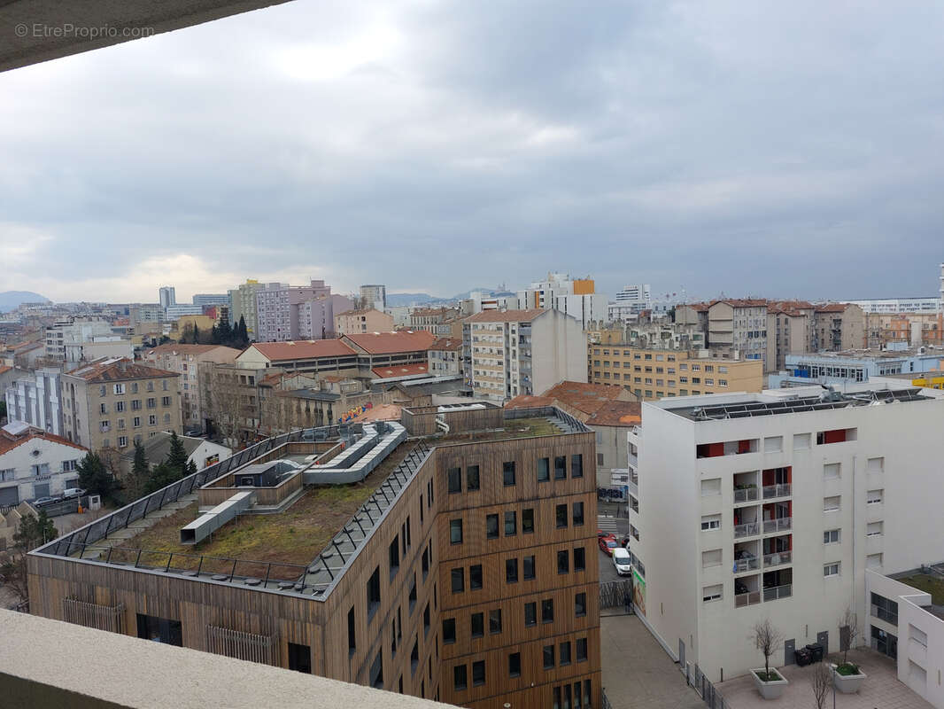 Appartement à MARSEILLE-3E