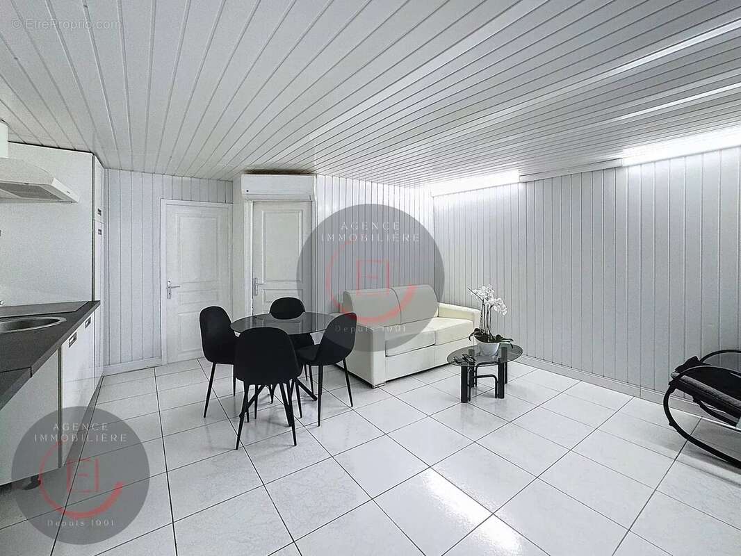 Appartement à LES ADRETS-DE-L&#039;ESTEREL