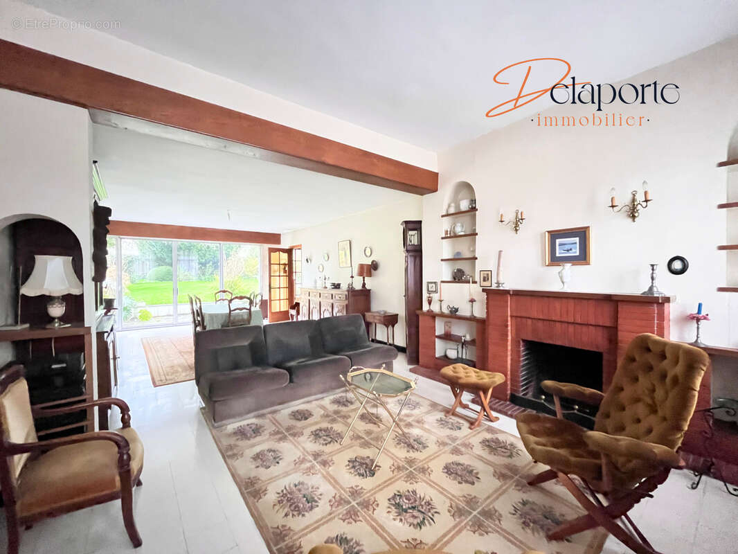 Maison 194 m² à Bernaville  - photo 4