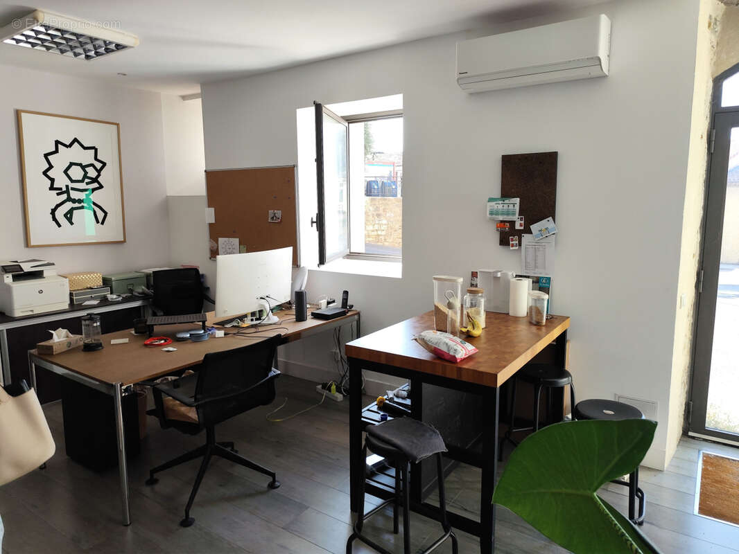 Commerce à MONTAUROUX