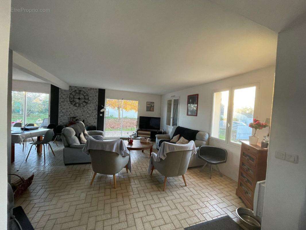 Varennes sur Loire  49730 Maison en lotissement (170 m²) - photo 4