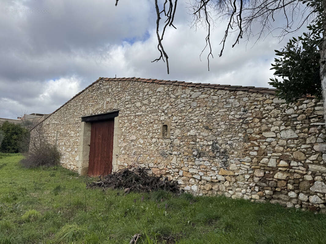 Maison à MONTPEYROUX