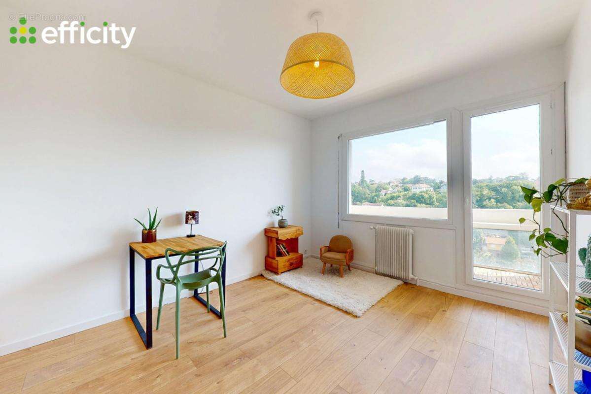 Appartement à CALUIRE-ET-CUIRE