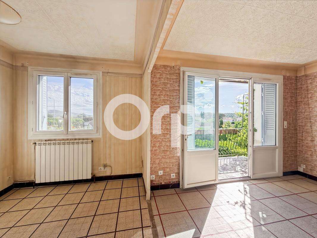 Maison à RUOMS