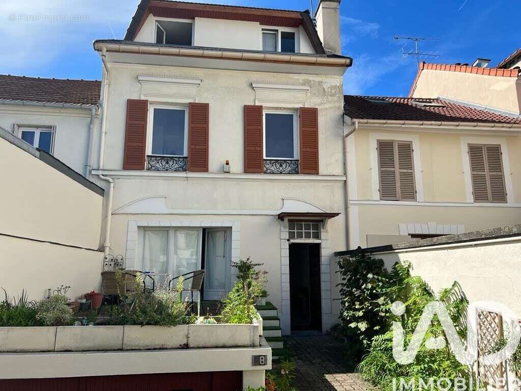 Photo 2 - Maison à SAINT-MAUR-DES-FOSSES