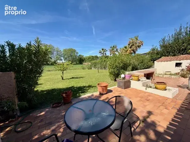 Maison à MAUGUIO