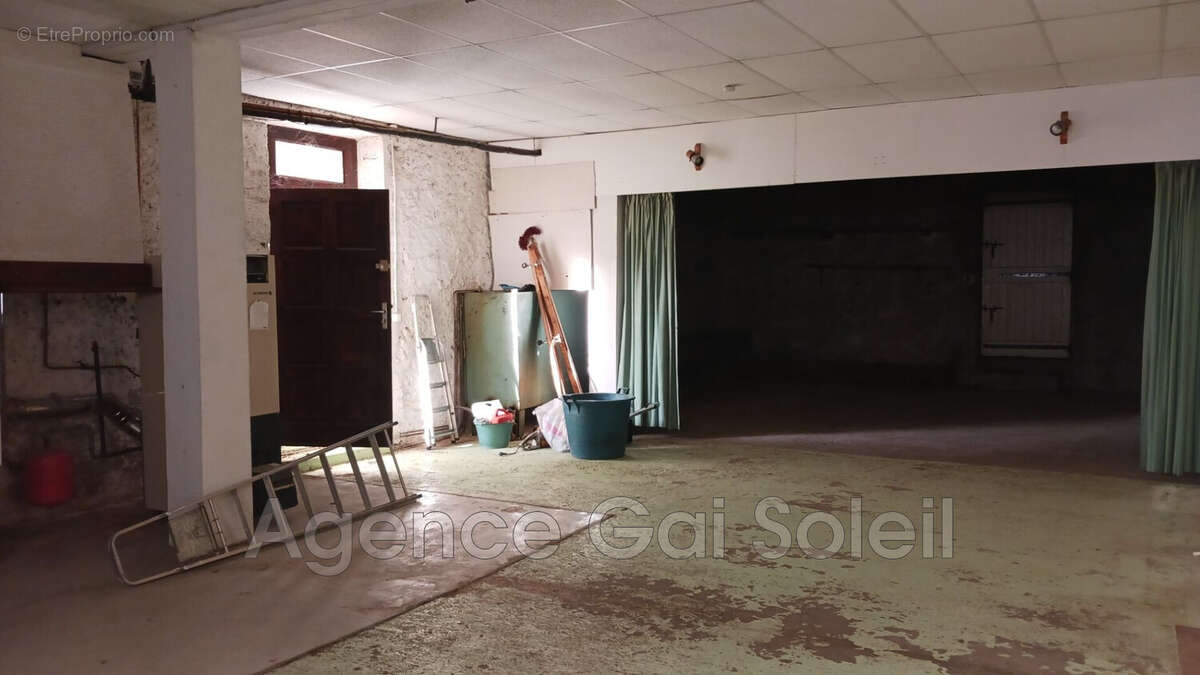 Maison à NISSAN-LEZ-ENSERUNE