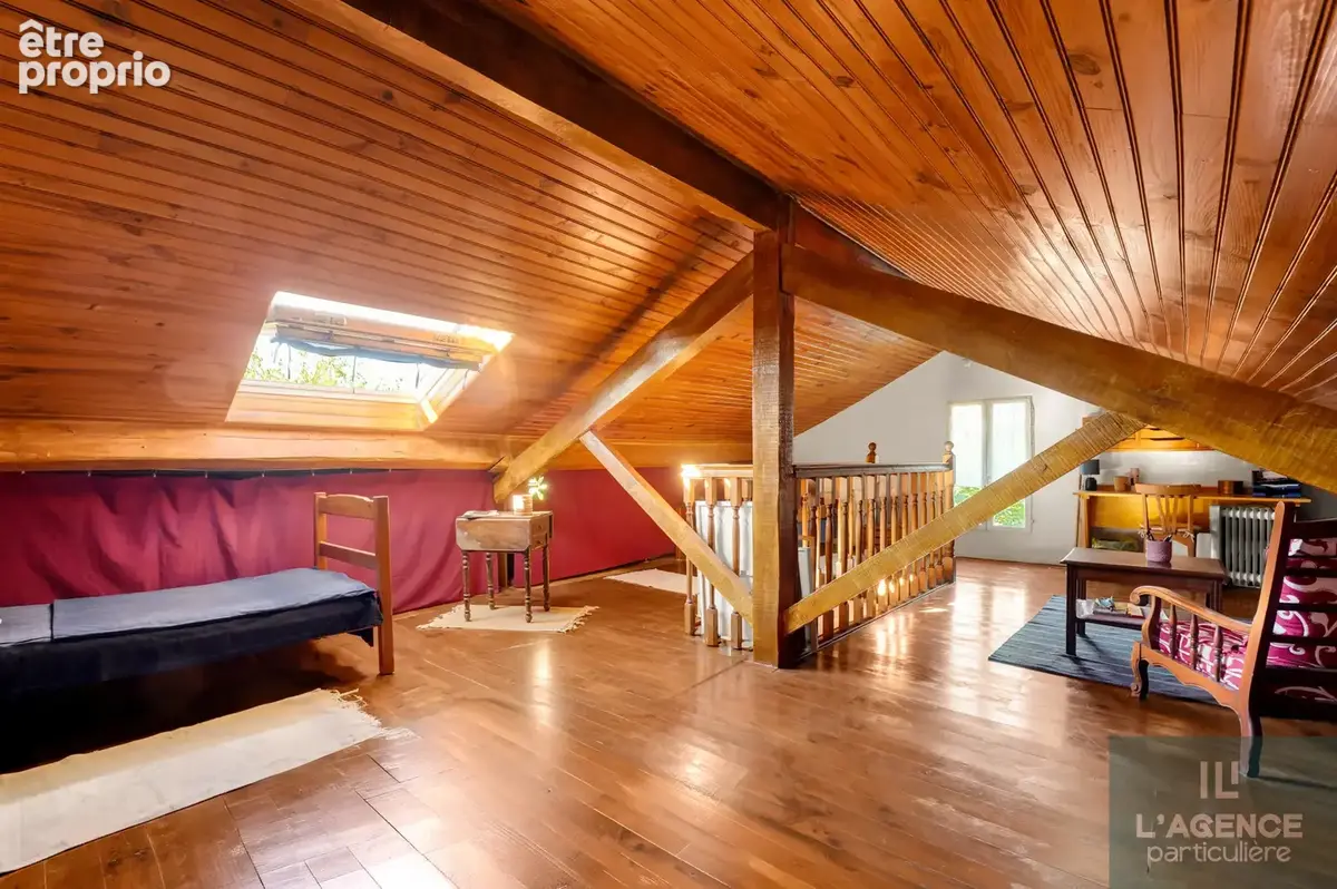 Maison des années 30 de 76 m2 Carrez (106 m2 au sol) avec jardin intimiste - photo 7