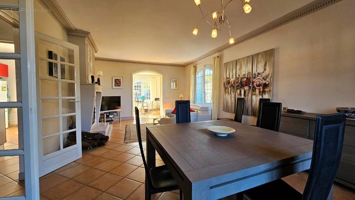 Maison à VAUX-SUR-MER