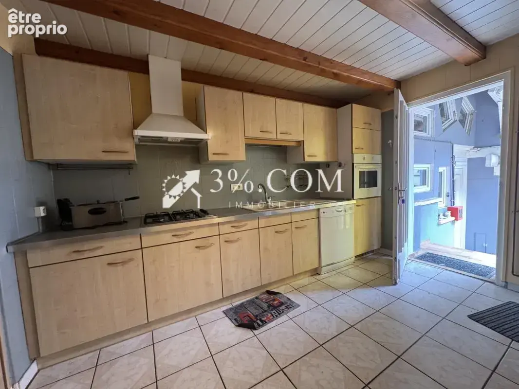 3%COM Grande maison avec cour et jardin - photo 4