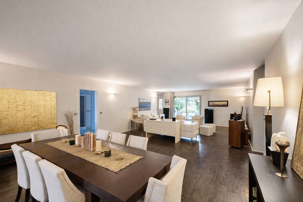 Appartement à SURESNES
