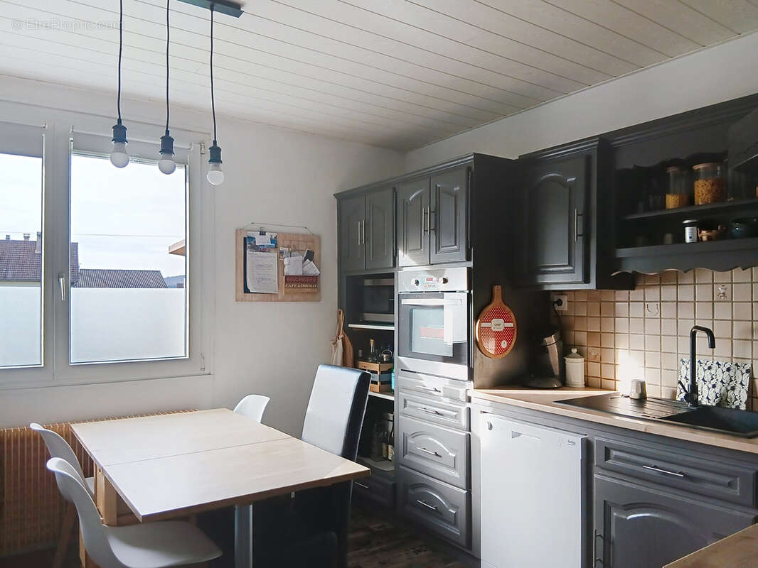 Maison à PONT-DE-ROIDE