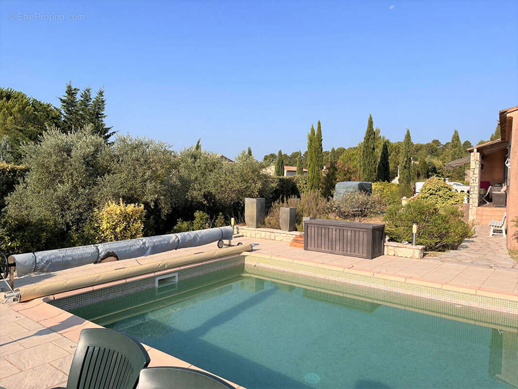 Maison à SAINT-SATURNIN-LES-APT