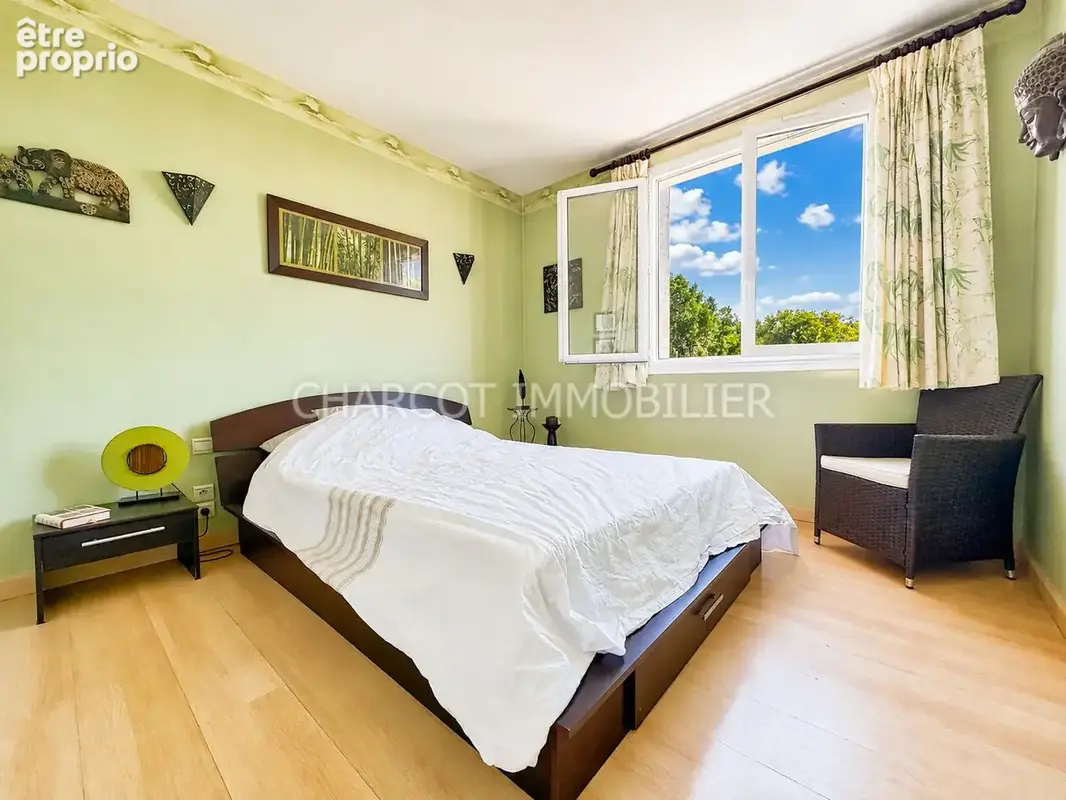 LYON 5ème - Appartement de 5 pièces de 80 m2 avec 3 chambres, balcon et cave - photo 7