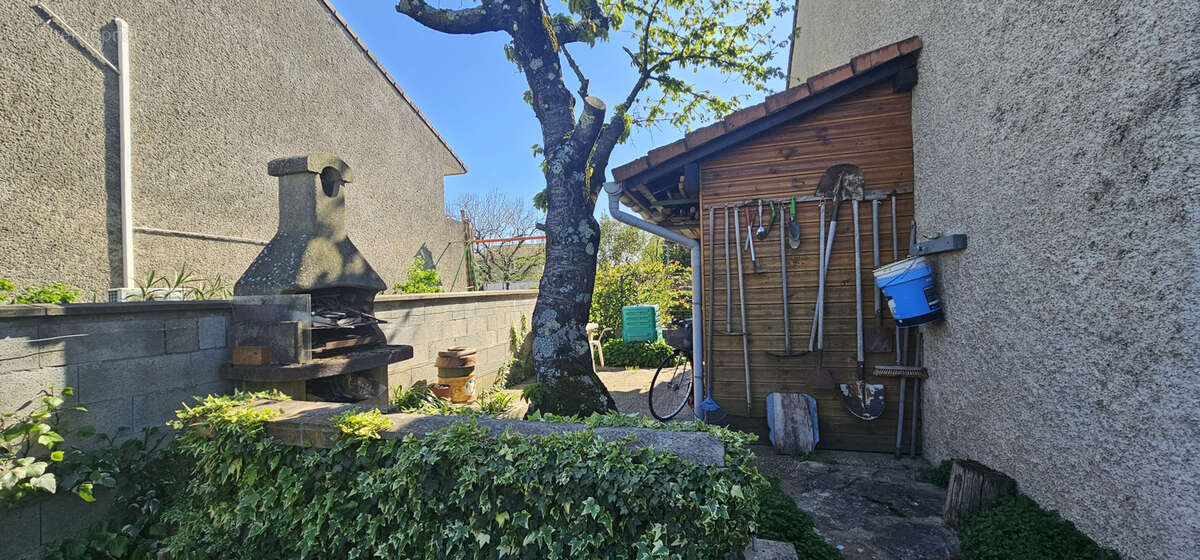 Maison à CHARMES-SUR-RHONE