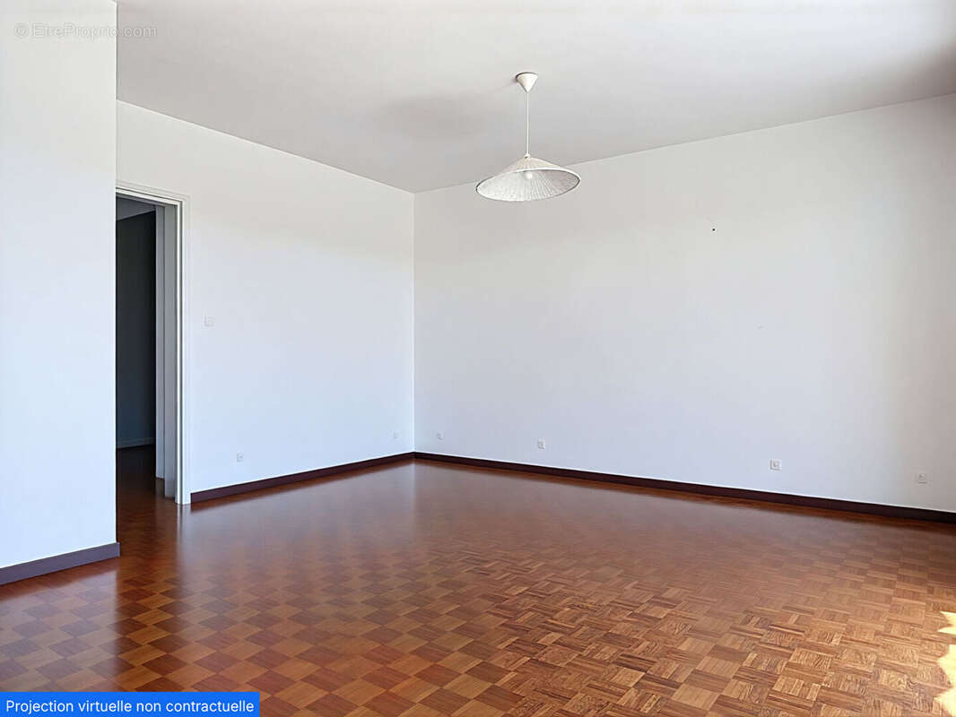 Appartement à HYERES