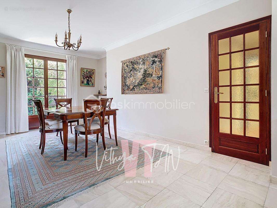 Maison à PONTAULT-COMBAULT