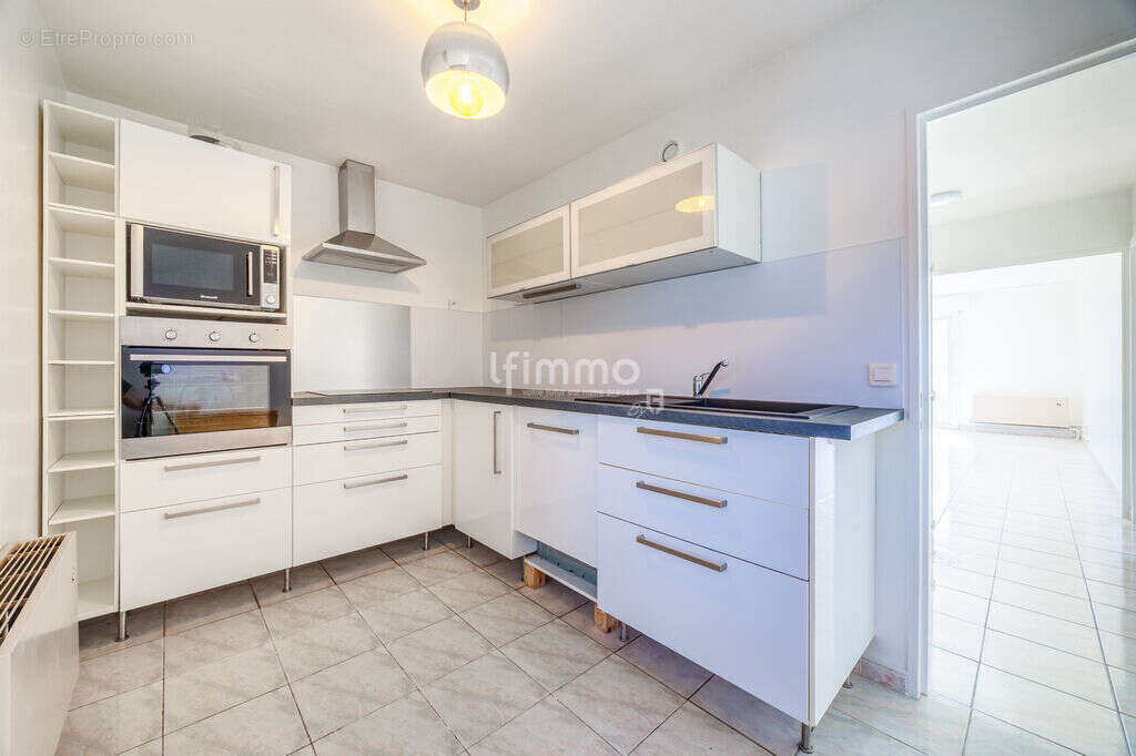 Appartement à MARSEILLE-15E
