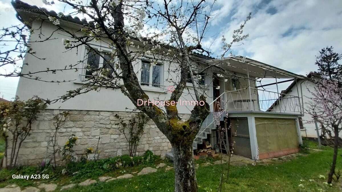 Maison 77 m² à Cahors  - photo 3