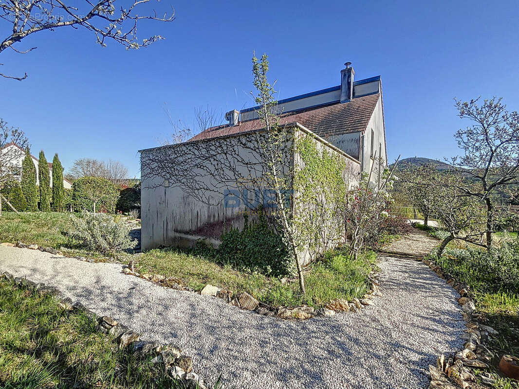 Maison à VELARS-SUR-OUCHE