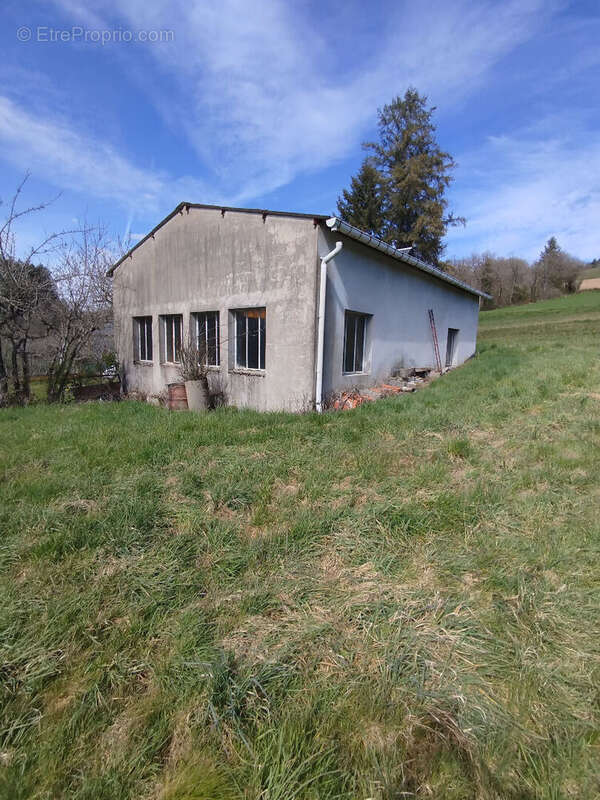 Maison à CUSSY-EN-MORVAN