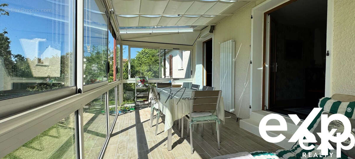 Maison à TACOIGNIERES