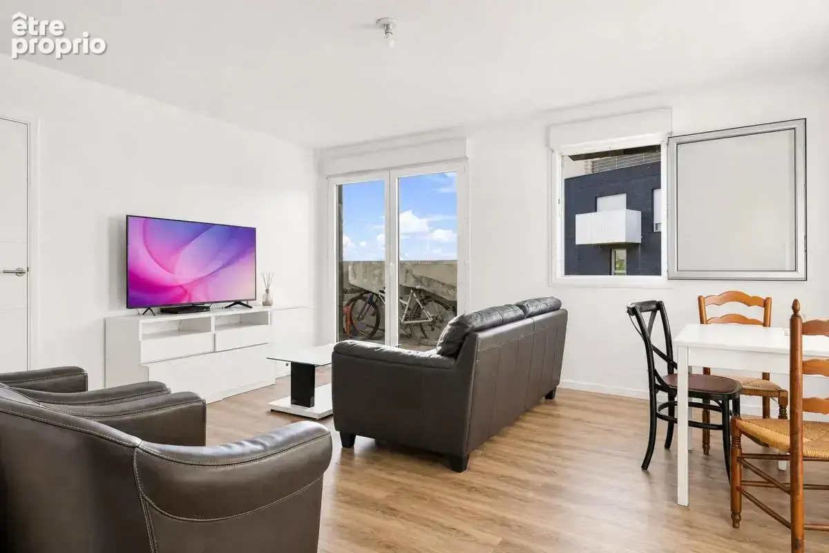 2 minutes du T9 : 3 pièces de 58 m² à Ivry-sur-Seine - photo 2