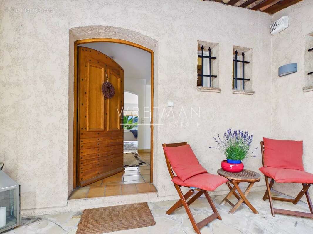 Appartement à VENCE
