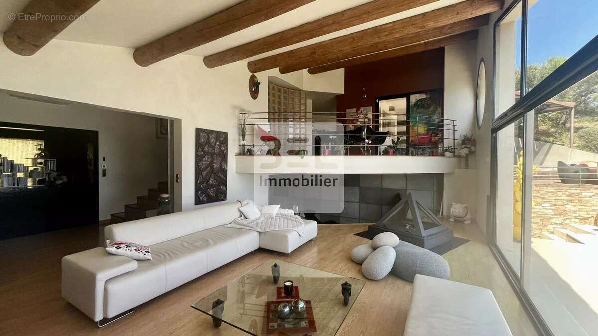 Maison à VILLENEUVE-LES-AVIGNON