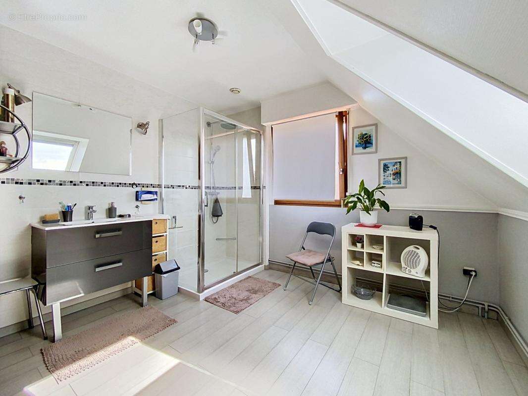 Maison à HOUPLINES