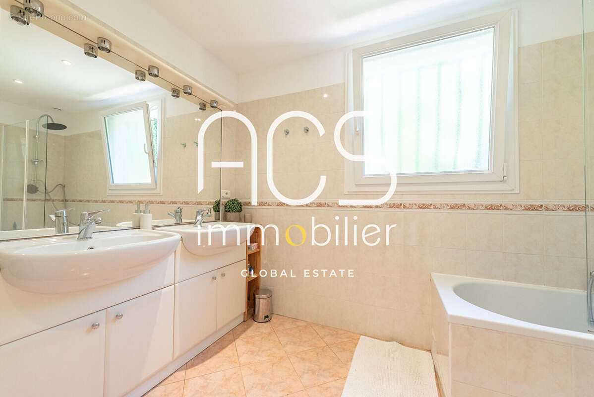 Vente Villa 4 pièces - Fort potentiel - Valescure Saint-Raphaël - photo 14