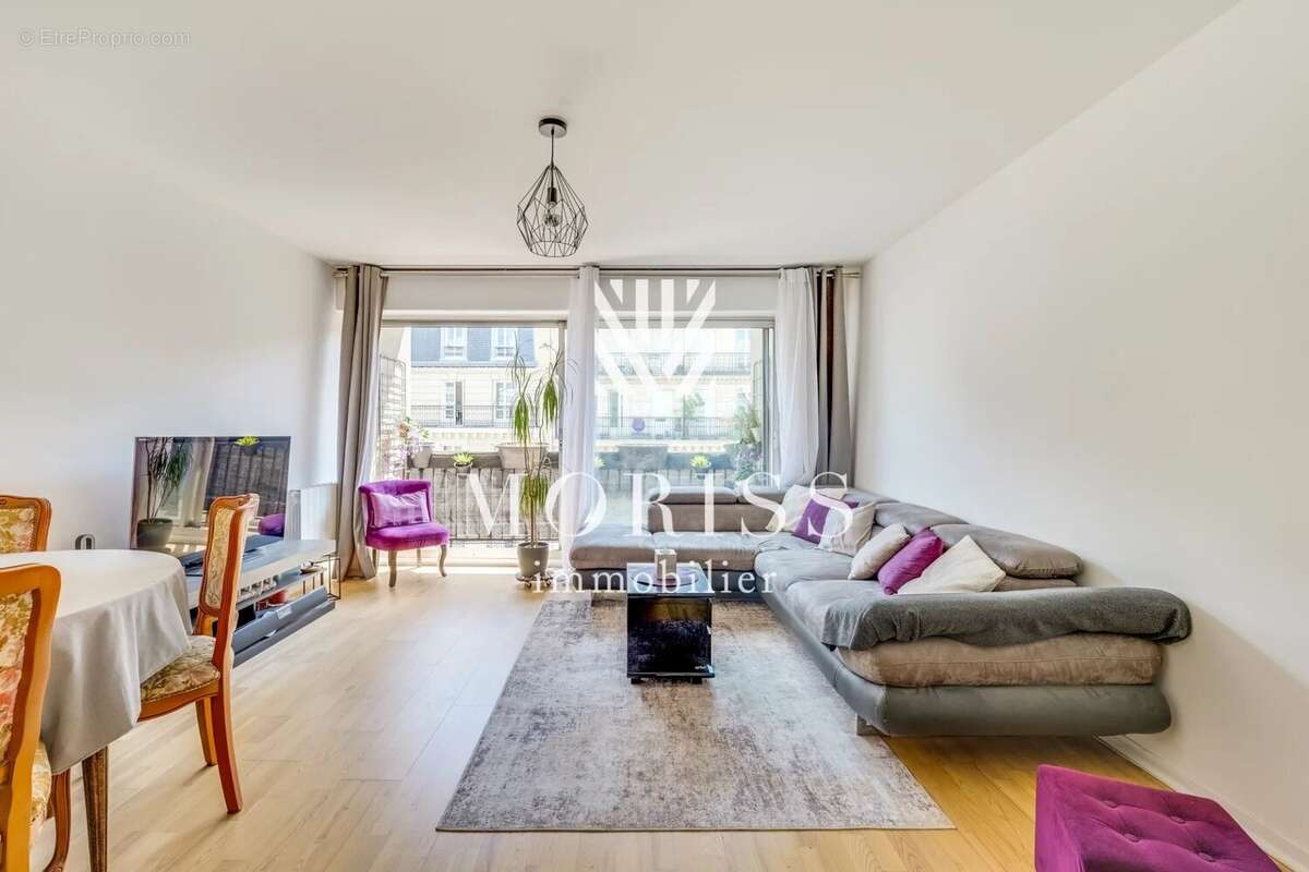 Appartement à PARIS-17E