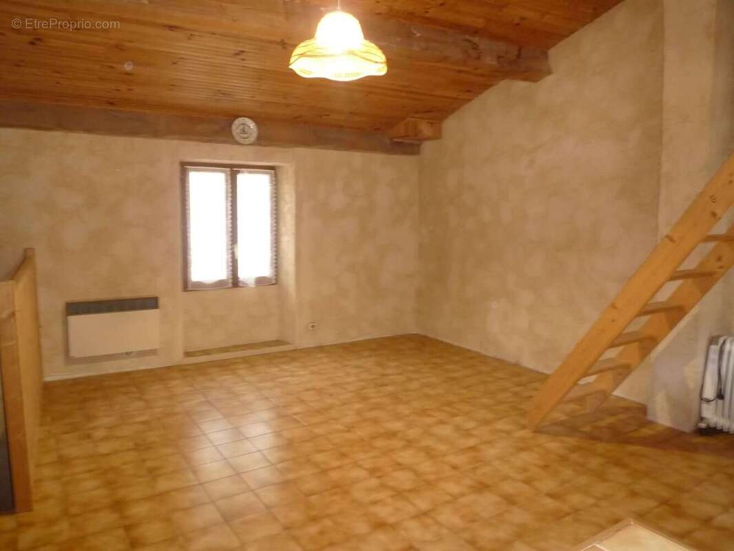 Appartement à PUGET-ROSTANG