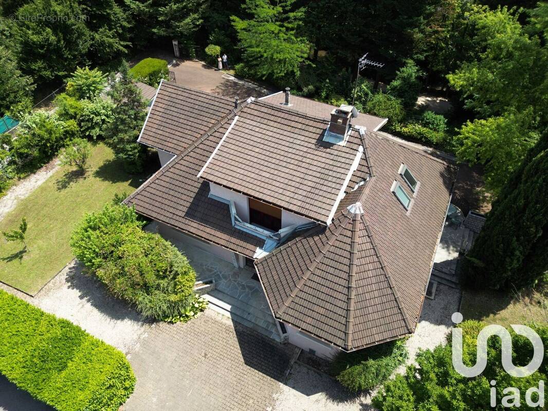 Photo 1 - Maison à PONT-DE-CHERUY