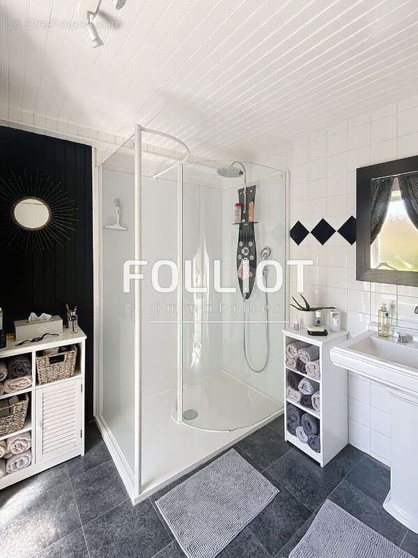 A vendre ! Proche Falaise 334 m² - photo 12