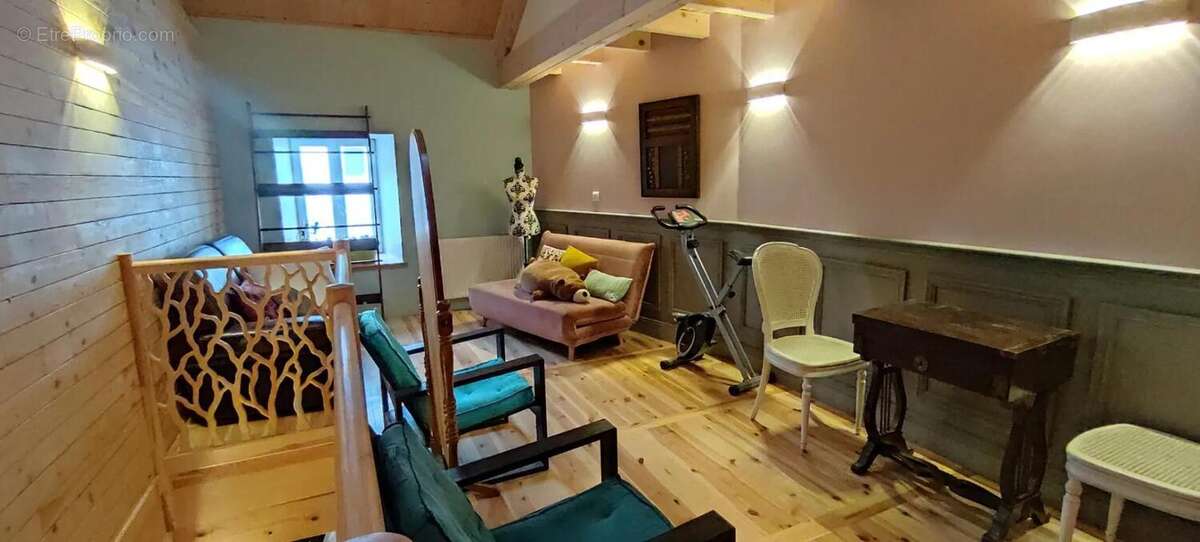 Maison à SAINT-AGREVE