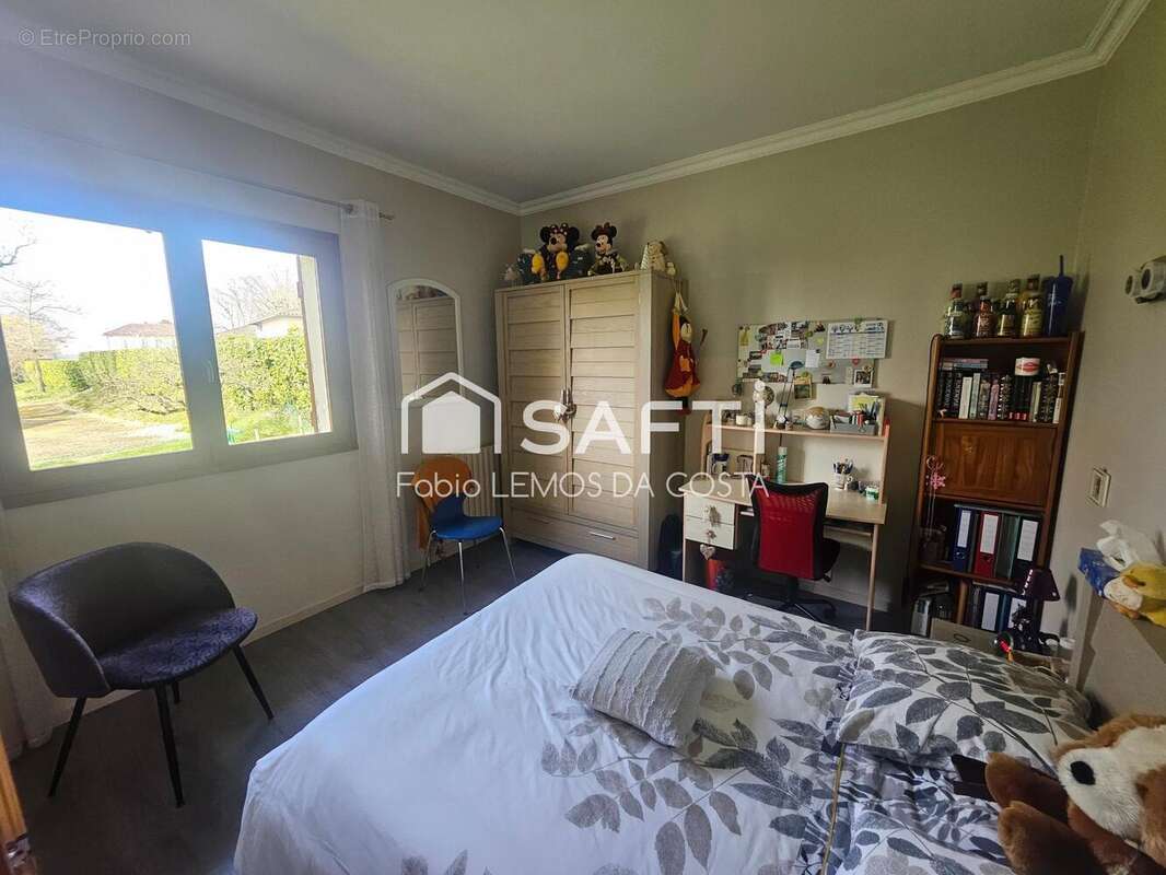 Photo 6 - Commerce à MONTREAL