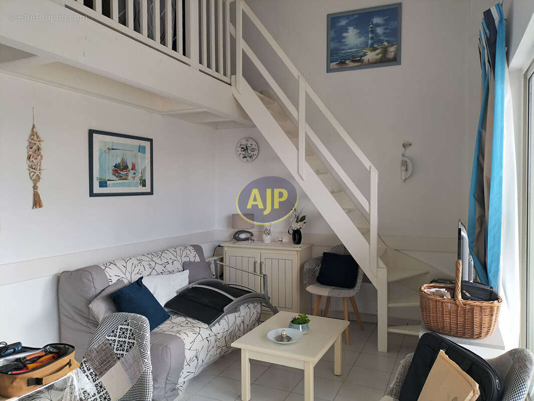 Appartement à FOURAS
