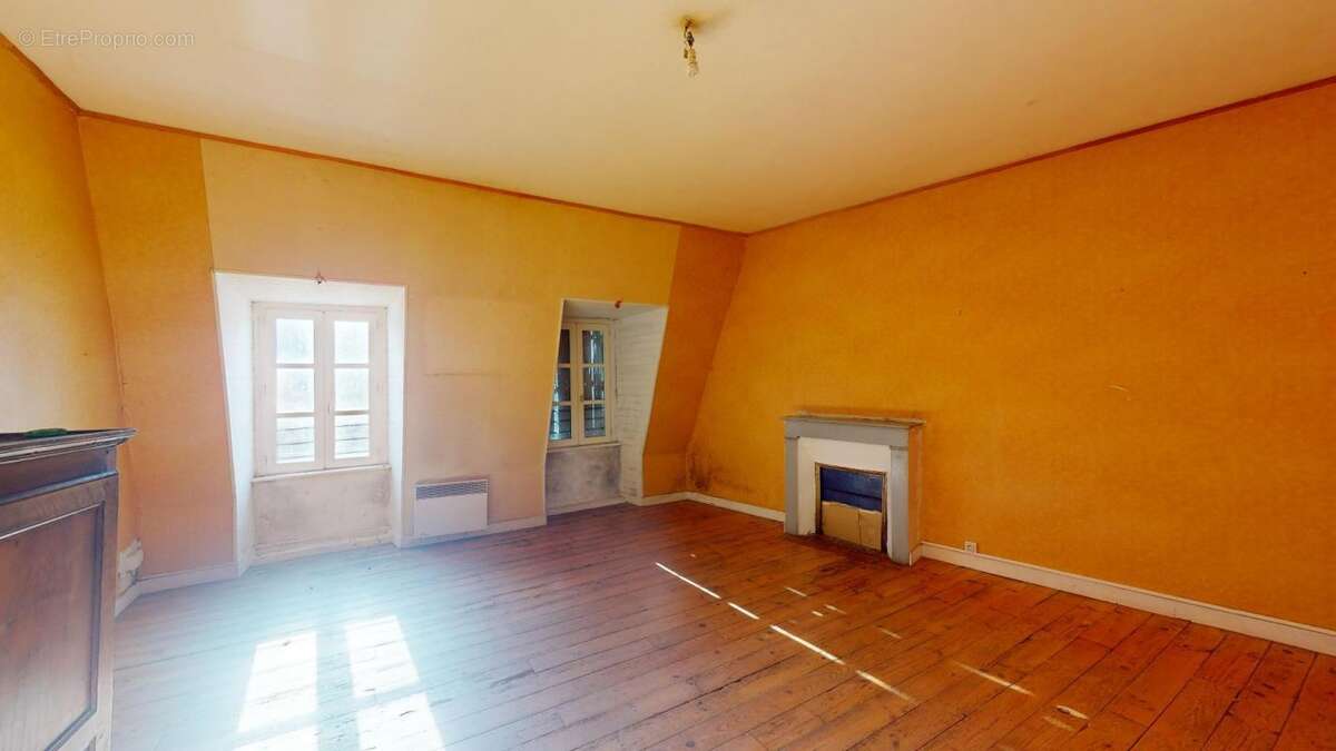 Appartement à VILLECOMTAL