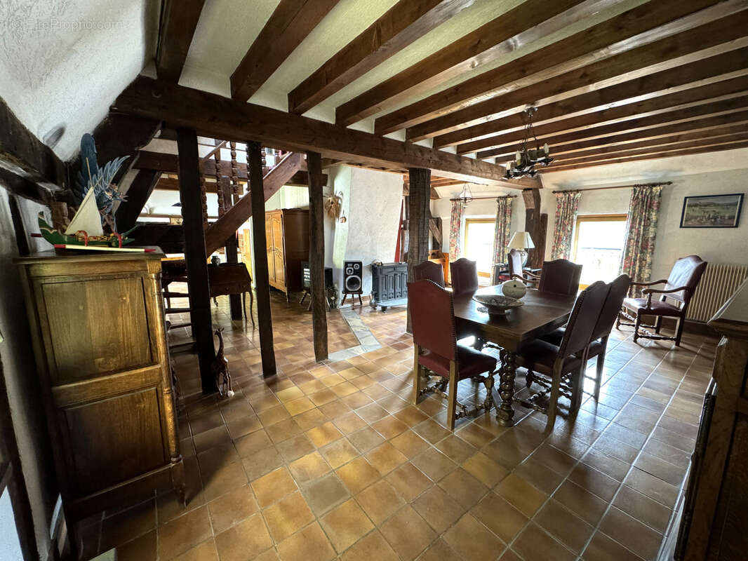 Maison à IVRY-LA-BATAILLE