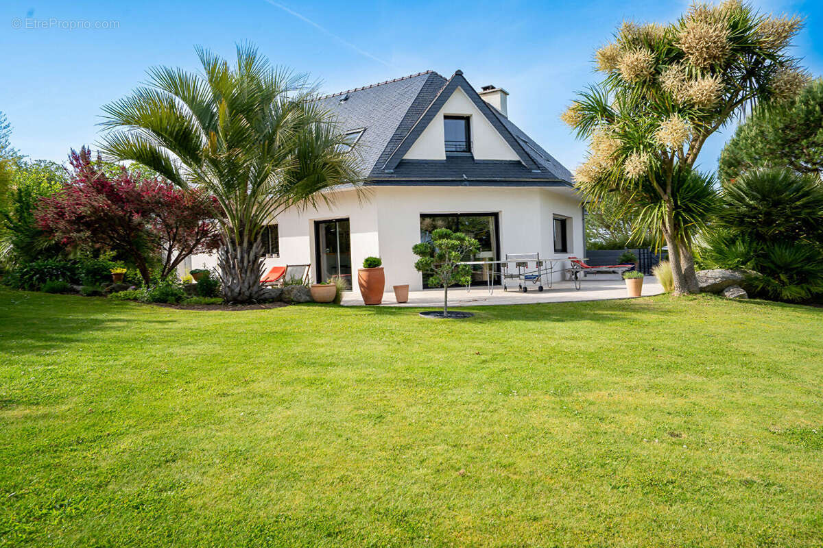 Maison à ERGUE-GABERIC