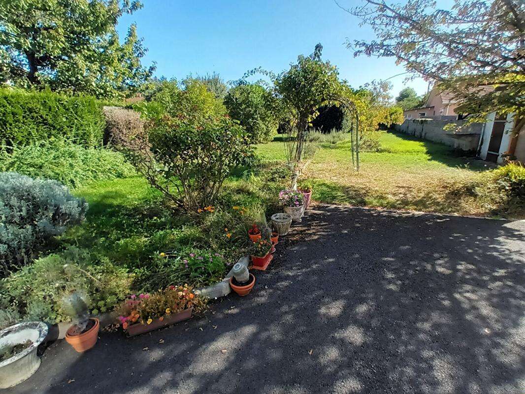 Maison à VARENNES-SUR-ALLIER