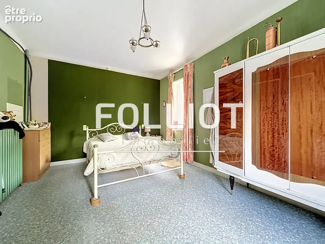 A VENDRE, Maison 4 pièce(s) 105 m2 + batiment de 360m2 - photo 6