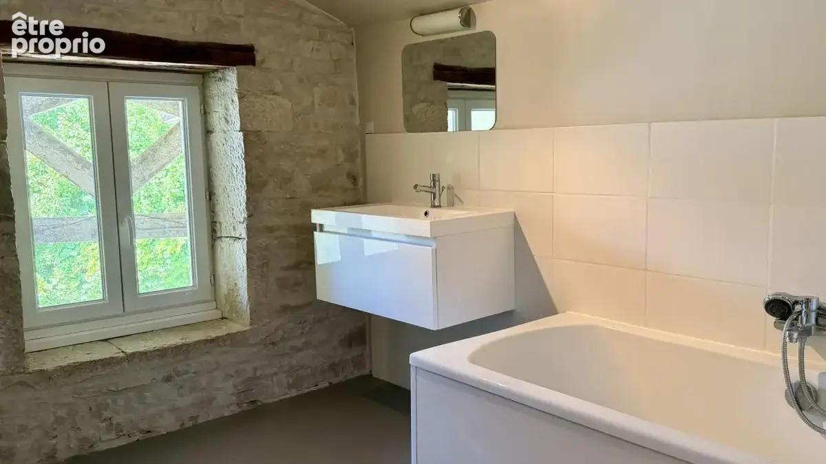 ? Maison charentaise rénovée à Aigre   146 m2   179 000 EUR FA - photo 7