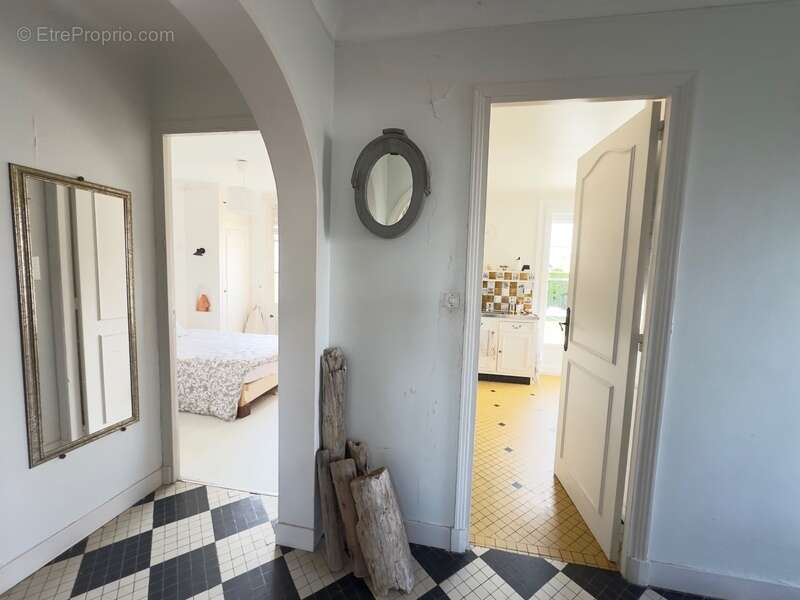 Maison à COLLEVILLE-MONTGOMERY