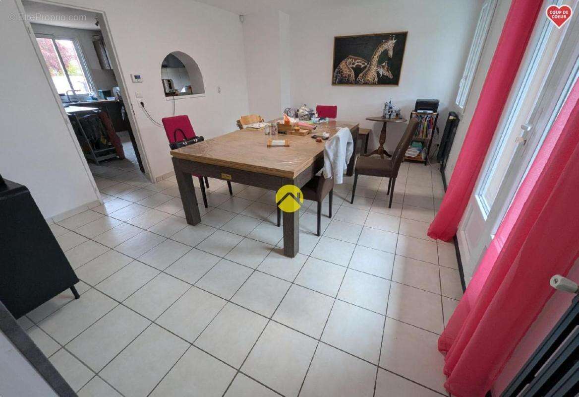 Maison à SAINT-DOULCHARD