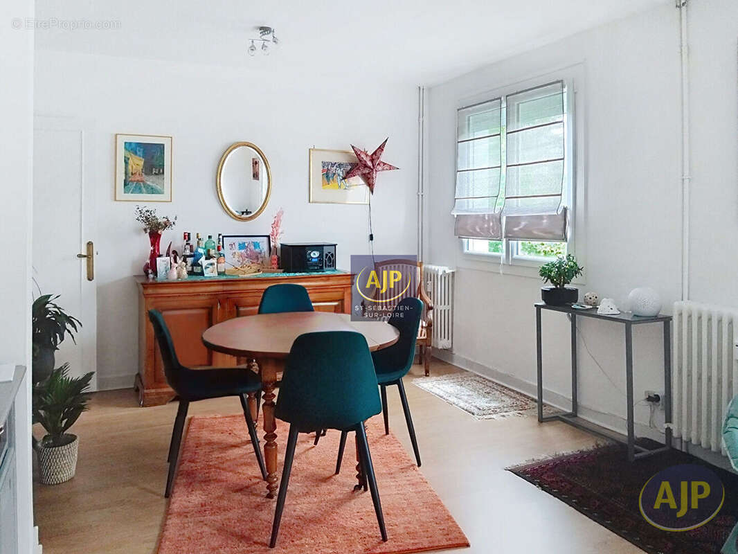 Appartement à SAINT-SEBASTIEN-SUR-LOIRE