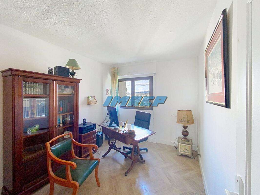 Appartement à MARSEILLE-10E